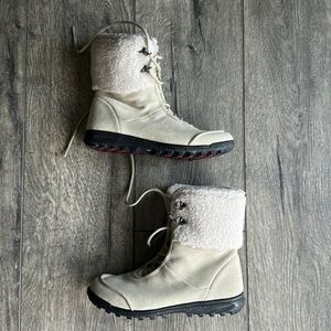 NEW Wenger boots ivory suede women's size 7.5 fur lined lace up winter